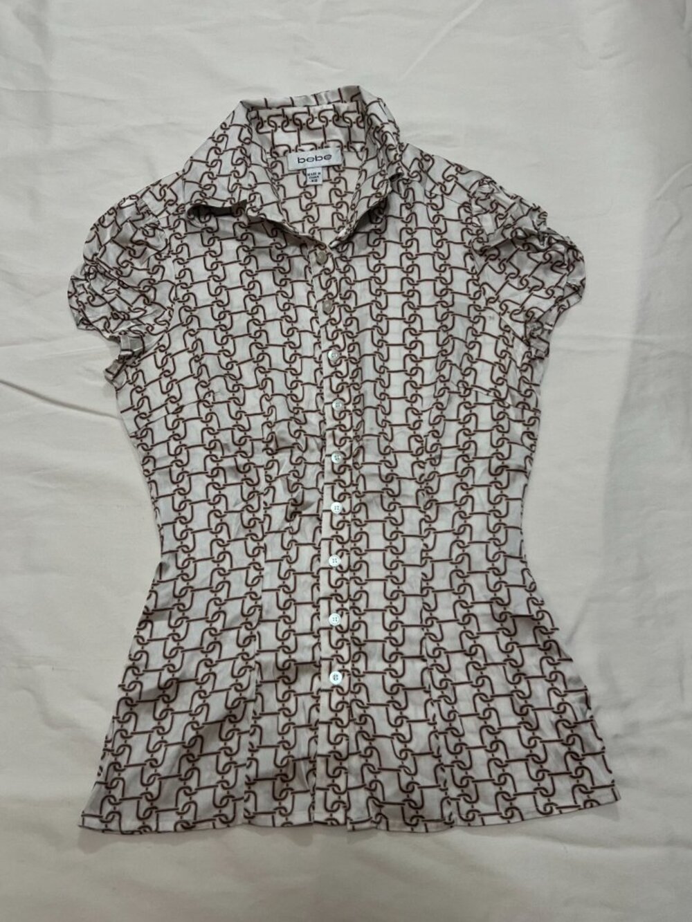 Y2K Bebe Interlocking Ring Chain Print Cap Sleeve Blouse Top